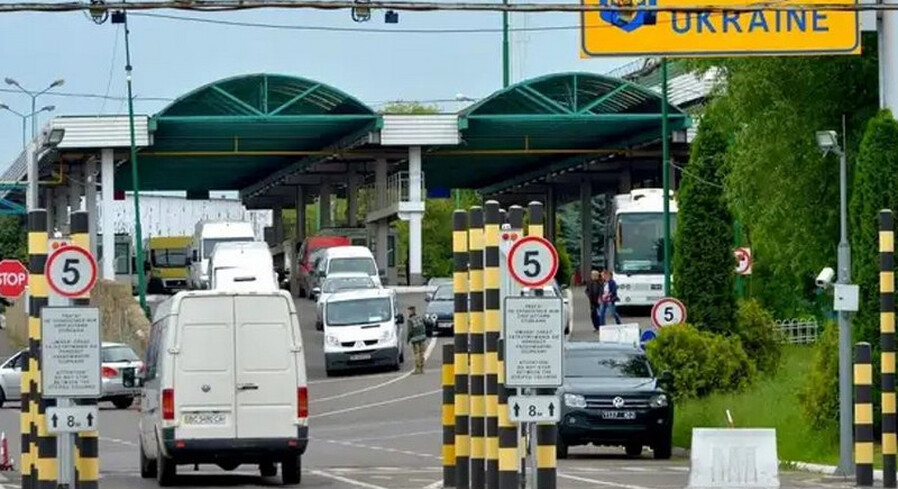 Украина открывает пункты пропуска