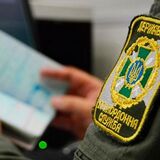 Россиянин вез через границу мертвую жену под видом спящей