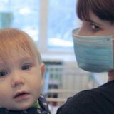 Как будут оплачивать больничный родителям с детьми на самоизоляции