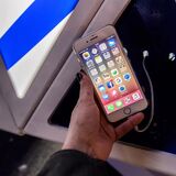 Почему нельзя оставлять гаджеты на зарядке ночью, рассказали в МЧС Беларуси