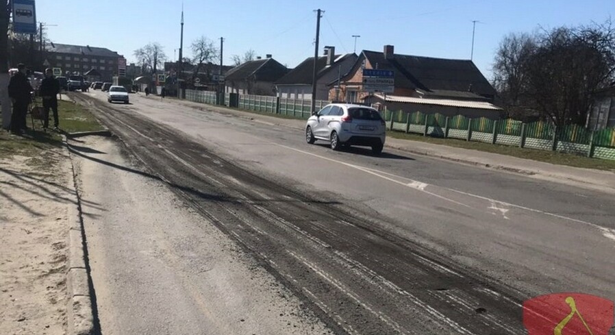 На улице Рокоссовского началось сплошное асфальтирование дороги