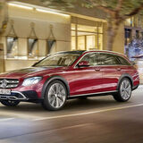 Mercedes представила вседорожный универсал E-Class