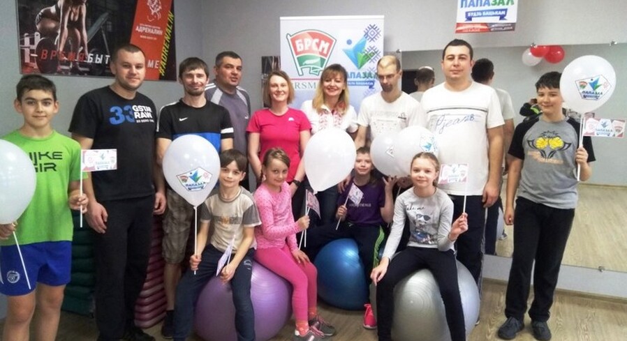 Молодым папам Пинска предлагают заниматься спортом с детьми