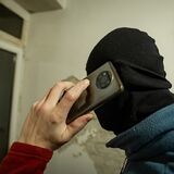 Житель Гродно предотвратил обман пенсионерки мошенниками