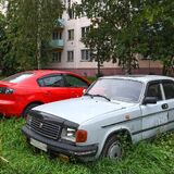 Дворы без хлама: как комитет госконтроля решает проблему брошенных авто
