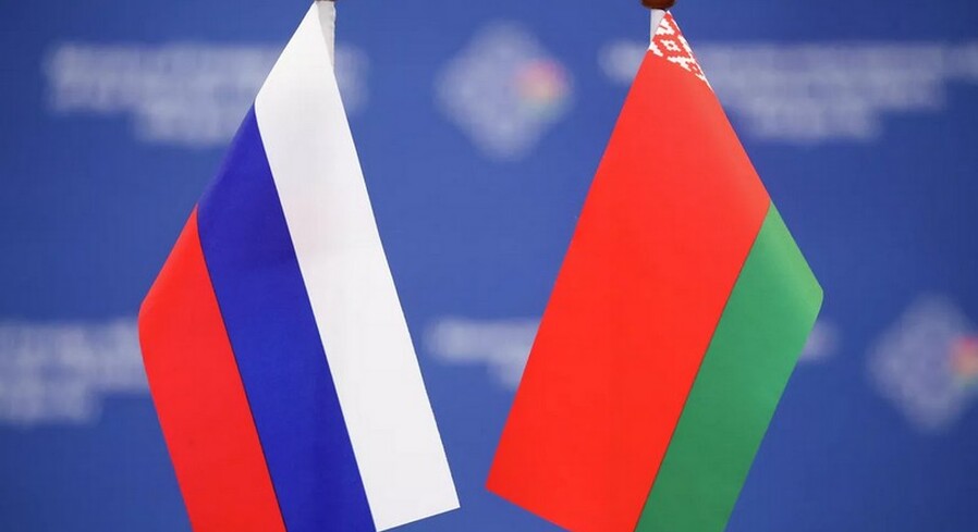 Россия выделит Беларуси кредит в полтора миллиарда долларов