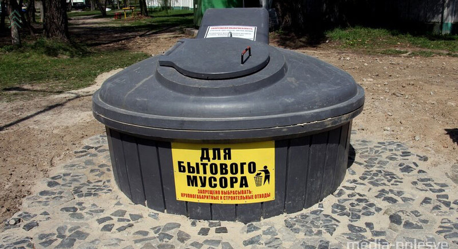 В Пинске нашли странное применение старой плитке-трилинке
