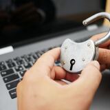 Br48,8 млн ущерба и Br5,7 млн спасённых: Нацбанк раскрыл итоги борьбы с мошенниками в 2024 году