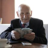 Можно ли увеличить пенсию в 2 раза? Оказывается, да – если знать про эту программу!