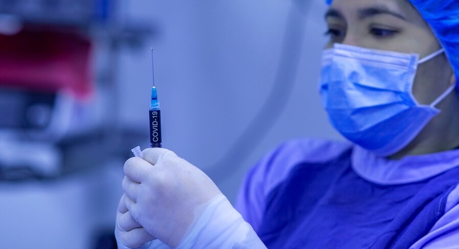 Стартовала вакцинация медработников