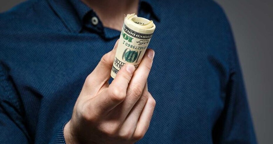 В Пинске бывший выпускник тайно подарил родной школе $15 000
