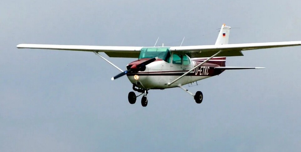 Венгрия подняла в воздух истребители: мужчина угнал самолёт Cessna и взял курс на АЭС