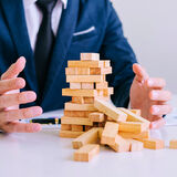 Минфин лишил лицензии страховую компанию «Асоба»: что будет с выплатами клиентам