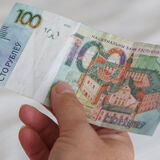 Банки снижают комиссии и делают некоторые услуги бесплатными