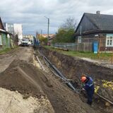 В Пинске меняют канализационные трубы на Поперечной и Ивана Чуклая