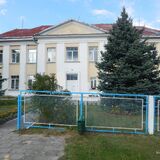 В Пинском районе бывшую школу выставили на аукцион за 61 тысячу рублей