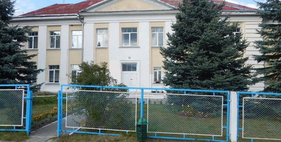 В Пинском районе бывшую школу выставили на аукцион за 61 тысячу рублей