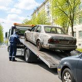 «Арт-объект» за 120 рублей: во сколько обойдётся владельцу брошенный автомобиль