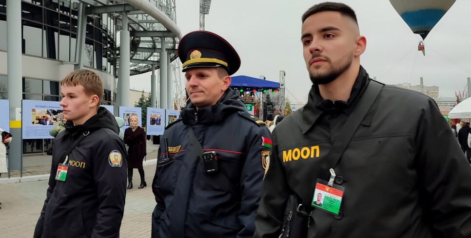 Хоккейный сезон начался. Как будут обеспечивать безопасность болельщиков?