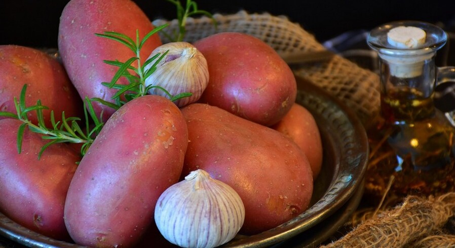 Чем отличается белая картошка от розовой